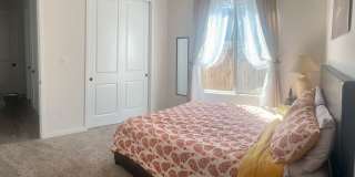 Spacious 3BR 3BA House in Bakersfield Gallery 8