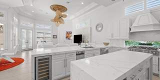 10771 Versailles Boulevard Gallery 9