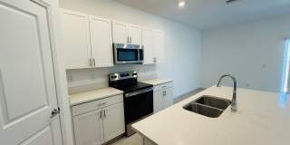 Townhome in The Townhomes of River Landing Gallery 12