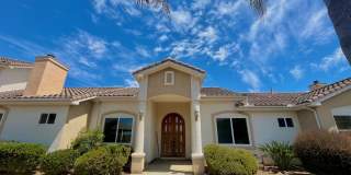 Vista Home for Rent! Large Air-Conditioned Single Family Home with Attached Apartment/Granny Flat Gallery 1