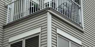 AVAILABLE June 1st! Spacious and Updated 2 Bedroom, 1.5 Bathroom Townhome Gallery 3