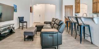 3 Bed, 2 Bath Home with Bonus Office and  Huge Workshop Gallery 10