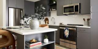 Broad & Washington Gallery 7