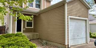 Beautiful 3 Bedroom 2 Bath Townhome with Attached 1 Car Garage for Rent in Northwest Loveland, CO Gallery 1