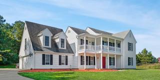 Spacious 3 Bedroom Home with Upstairs Bonus Room on a Secure, Fully Fenced Lot – Just 15 Minutes from Clemson University Gallery 1