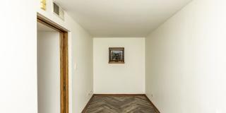 4625 N Dover Gallery 3