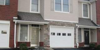 3 Bedroom 2.5 Bath Townhouse with 1 Car Garage 3 Bedroom 2.5 Bath Townhouse with 1 Car Garage Gallery 1