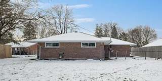 Absolutely Stunning 3BR Ranch in Kettering | Designer Finishes + Huge Backyard Gallery 9