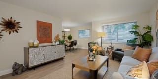 Williamsburg Estates Gallery 6