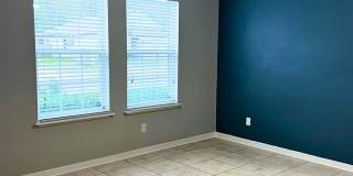3/2 with fenced in yard ! Gallery 4