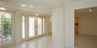 ** LUXURY PARK SHORE STUNNING FULLY REMODELED MODERN UNFURNISHED 3/2 PRIVATE LARGE PATIO HOME WITH PRIVATE PARK SHORE BEACH ACCESS ** NO HOA ** MOVE IN TODAY ** Gallery 40