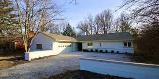 3191 East Broad Street Gallery 1