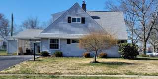 4 bedroom 2 bath home in the Crabtree section of Levittown. Available for move in 6/1/2023 Gallery 1
