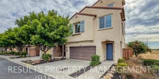 Beautiful and Spacious 5 Bed w Loft Home Gallery 1