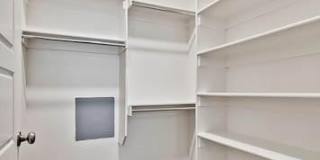 1701 W Deane Street Gallery 17