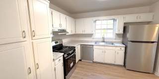 3 bedroom/ 1.5 bathroom- Courthouse Green Gallery 5