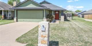 916 Crested Point Drive Gallery 1