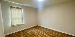 Charming 2 Bedroom Home Near Historic Landmarks in San Antonio Gallery 8