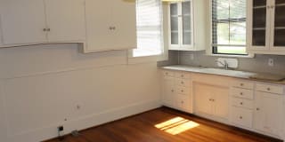 812 Burleson Street Gallery 4