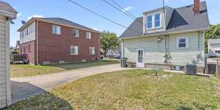 5444 Kenilworth Street Gallery 12