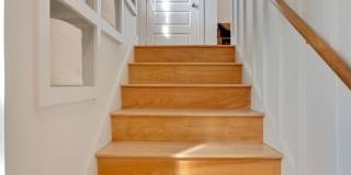 Stunning 4 Bed 2.5 Bath Steps from Willards Beach UNFURNISHED Gallery 10