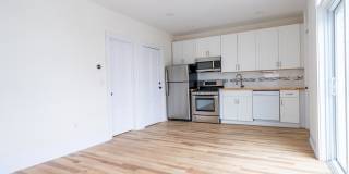 234 Danforth Avenue Gallery 3