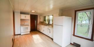 Private 2BR Austin MN Home on Quiet Dead‑End Gallery 12