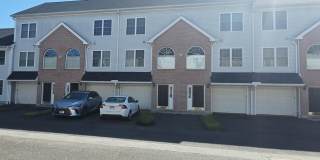 Spacious 2BR North End Townhouse w/ Garage & In-Unit Laundry Gallery 1