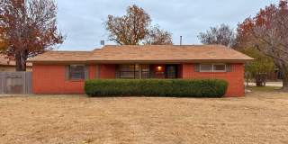 3 Bed 1 Bath + Garage/Workshop On Corner Lot Gallery 1