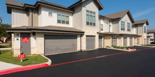 Ironridge at Hill Country Village Gallery 93