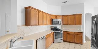 3 Bed, 2 Bath Home with Community Pool in Georgetown Gallery 15