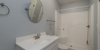Beautiful 3 Bedroom 3 Bathroom Home Now Avaialble! Gallery 21