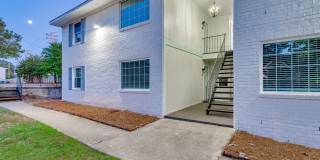 Charming 1-bedroom, 1-bath apartment located in the highly sought-after Rosewood area! - Apt 1 Gallery 21