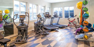 Wilshire Place Apartments Gallery 19