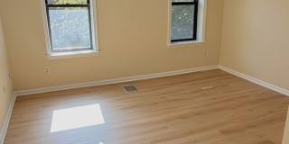 2 Level, 2 Bedroom Hidden Gem in Dupont! Gallery 22