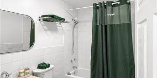 1521 W 37th Place Gallery 32