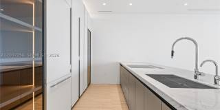 5 Grove Isle Dr Gallery 8