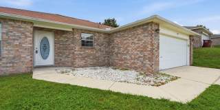3 Bedroom Brick Home in South Crestview! Gallery 1