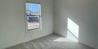 1574 N Pershing St Gallery 17