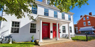 211 E UNION Street Gallery 1