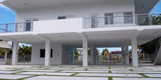 229 West Seaview Circle Gallery 1