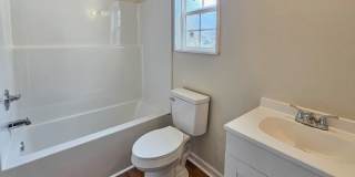 Knoxville 37921 - 3 bedroom, 2 bath Duplex - Contact Ryan Fogarty 865-333-4840 Gallery 15