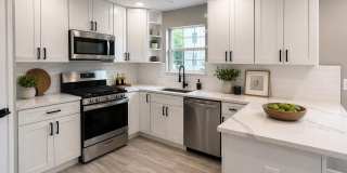9016 LAKE LARGO Drive Gallery 2