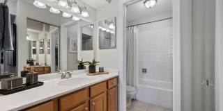 Versailles on the Lakes Schaumburg Gallery 7