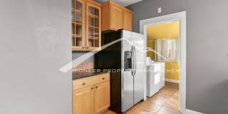 Beautiful Home with Washer/Dryer and Fenced Yard Gallery 7