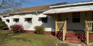 202 Kenneth Blvd Gallery 1