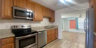 2/1.5 Beachside Bungalow Gallery 6
