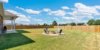 Newly built 3 Bed 2 bath home with Large backyard Gallery 26