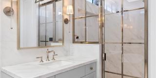 2428 The Strand Gallery 42