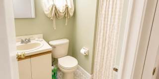 83 Wilson Avenue Gallery 9
